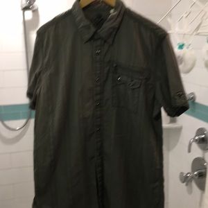 Guess olive green cargo tee